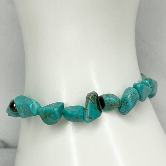 Faux Turquoise and Silver Tone Beaded Stretch Bracelet - Picture 1 of 6